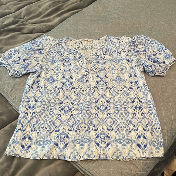 Adorable patterned blouse - Picture 1 of 4